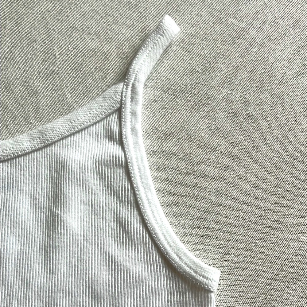 Brandy Melville, White Ribbed Tank Top, 100% cotton, One Size - Picture 7 of 10